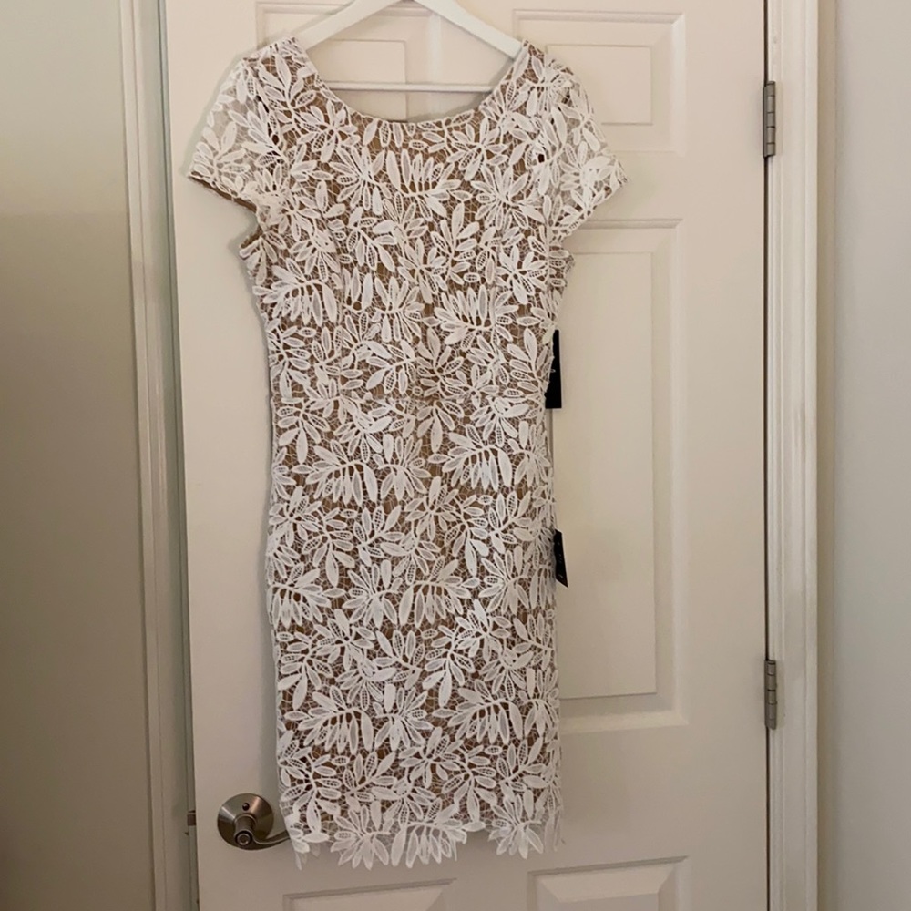 COPY - Lulus White lace body con dress brand new